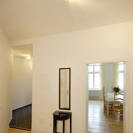 Otel Old Town Metzer Strasse