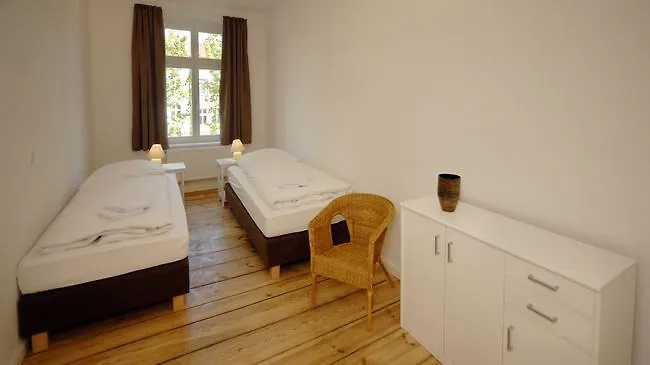 Hotell Old Town Metzer Strasse *